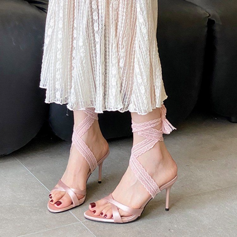 2026 New Pointed Head Strappy  – Sandal Strappy Heeled Bewertung und Preis