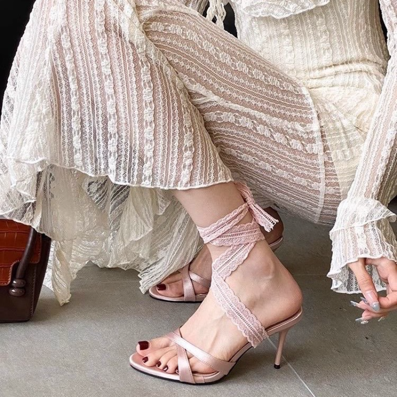 2026 New Pointed Head Strappy  – Sandal Strappy Heeled Bewertung und Preis